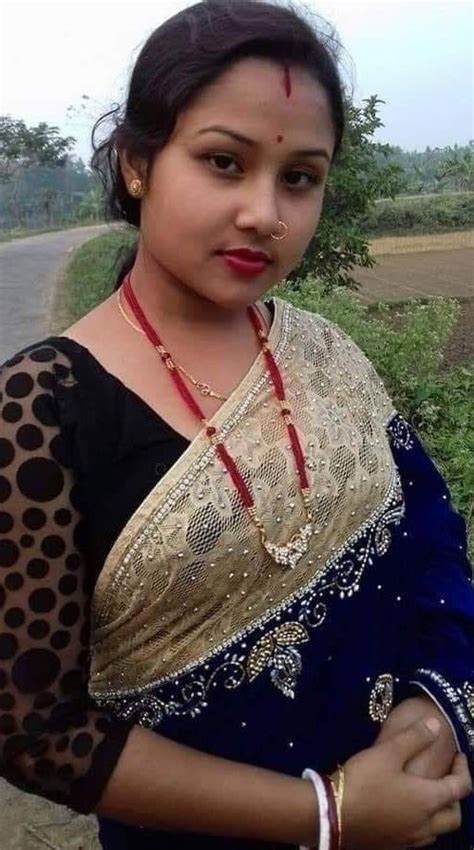 Pin On Aunty In 2021 Beautiful Girl In India India Beauty Women Asian Beauty Girl