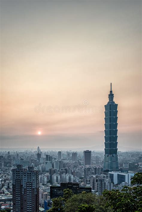 Taipei Taiwan Evening Skyline Stock Photo Image Of Place Taipei