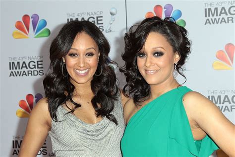 sister sister stars tamera and tia mowry haven t seen each other for 6 months amid pandemic