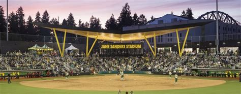 Oregon Ducks Hit A Home Run With über Green Jane Sanders Stadium