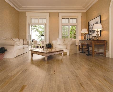 35 Best Living Room With Hardwood Floor Design Ideas