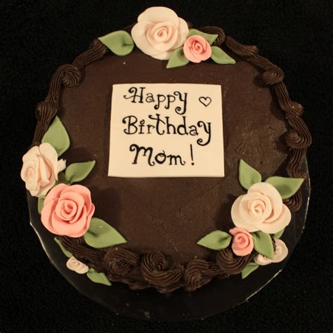 It is a perfect gift option for all the super women in your life your mom your wife sister daughter grandmother and all the ones you care. Mom's Birthday Cake - CakeCentral.com
