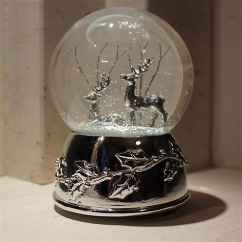 Musical Silver Snow Globe With Reindeer Scene Christmas Wind Up Amazon