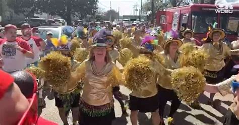 Watch Dancing Grannies Perform In New Orleans Mardi Gras Parade