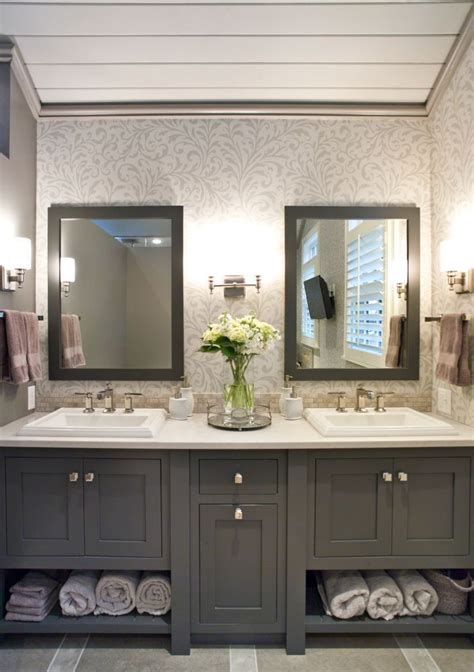 Awasome Small Bathroom Ideas With Gray Vanity 2022