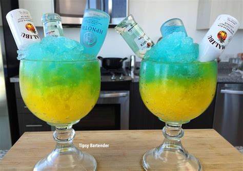 This is the easiest way to make a blue hawaii martini! Martina Made With Malibu Rum : 10 Best Malibu Rum Martini Recipes Yummly / As of 2017 the malibu ...