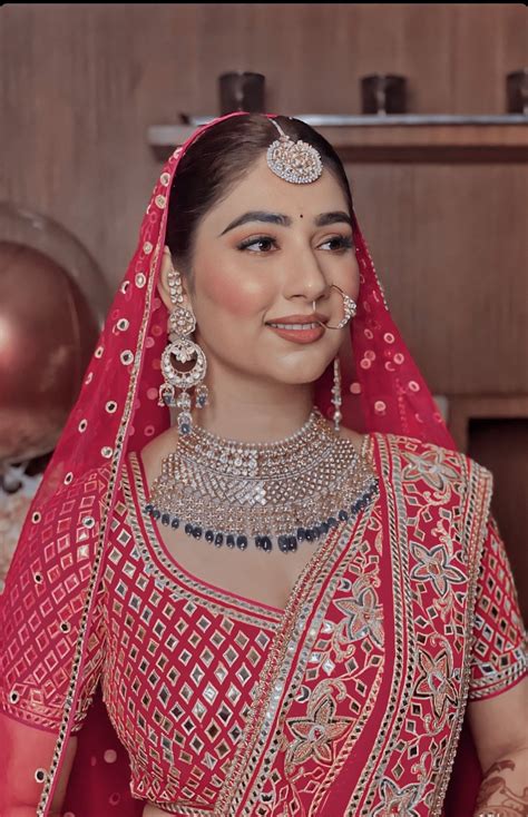 Disha Parmar Indian Dresses Traditional Indian Wedding Poses Indian Wedding Dress