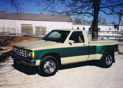 1982 S 10 Durango Dually