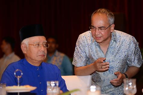 Najib bin tun haji abdul razak (born 23 july 1953) is the sixth and current prime minister of malaysia. MOUNTDWELLER: Dengarkah Najib keluhan adiknya?