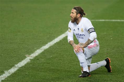 Sergio Ramos Transfer News Real Madrid Captain Looking