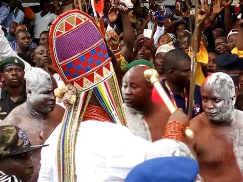 Video Ooni Parades Ife With Aare Crown During Olojo Festival — Flor Media