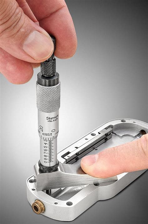 Starrett Half Base Mechanical Depth Micrometer 0 In To 3 In Range