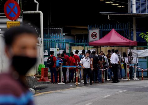 Malaysia harap myanmar teruskan rundingan antarabangsa selesai isu rohingya. Lambakan Rohingya, UNHCR ketepi pihak berkuasa Malaysia