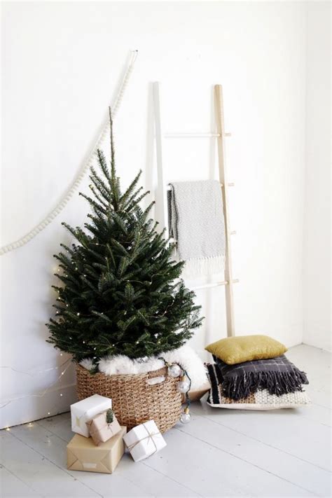 27 Easy Christmas Home Decor Ideas Small Space Apartment Decoration