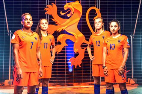 Goedkope portugal landenshirt,portugal thuisshirt/uitshirt/lange mouwen/keeper tenue met lage prijs. Neues Niederlande-Wappen für Frauenmannschaft enthüllt ...