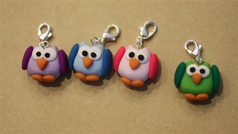 Dec 15, 2012 · this tutorial will show you how to use permanent markers and rubbing alcohol to make your own alcohol inks for your scrapbooking and craft projects. DIY Owl Stitch Markers with Polymer Clay - Repeat Crafter Me