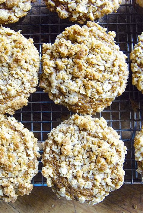 A Crumbly Buttery Topping For Coffeecake Muffins And More Oatmeal