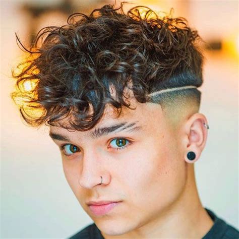 With virtually no or little work, this cut keeps hair very short and close to the neck (this area can also be buzzed or bald) while top length rises towards the head top. 35 Best Hairstyles For Men with Big Foreheads | Curly hair ...