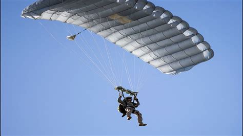 Usmc Recon Military Free Fall Parachuting 3rd Recon Battalion Youtube