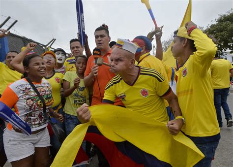 Fotos Hinchas De Colombia En Metropolitano De Barranquilla