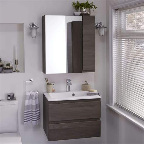 Visit or buy online with wickes! 15+ Clever Small Bathroom Cabinet Ideas