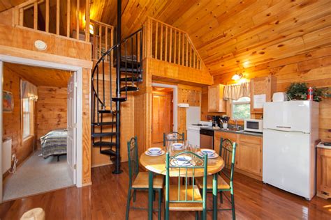 Not just for ski seasons; Cabin Rentals in West Virginia | Amazing Scenery & Cabins ...