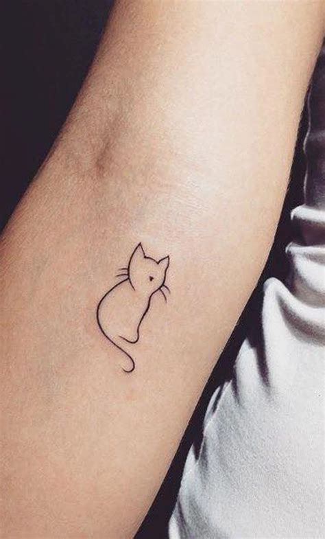 20 Cute Simple Cat Tattoo Ideas For Kitty Lovers Tattoos For Lovers
