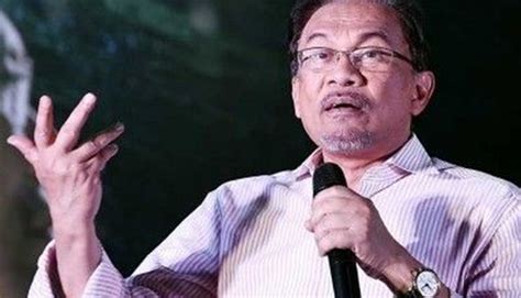 حملة للإفراج عن زعيم المعارضة الماليزية المسجون بتهمة المثلية الجنسية النهار