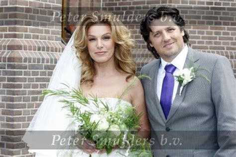 She can also become timid, uncertain, and ungrateful, putting the. Fotoarchief Peter Smulders BV