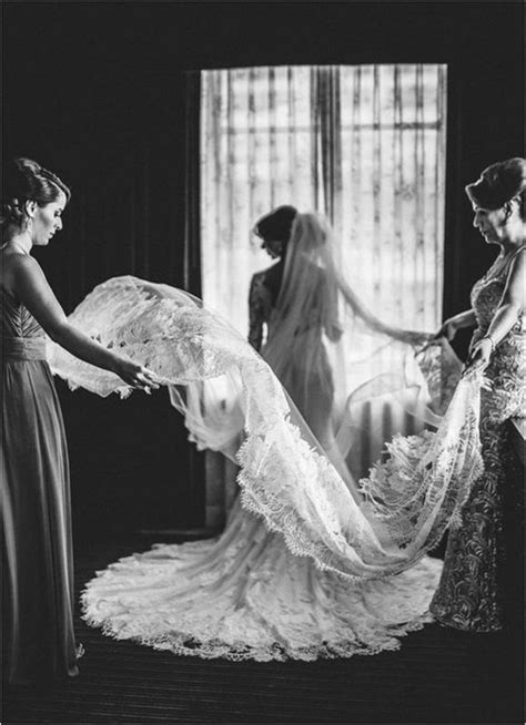 20 Must Have Wedding Photos With Your Bridesmaids Page 2 Hi Miss Puff