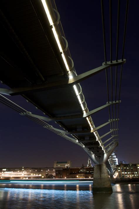 Millennium Bridge Portrait Alexander Duffner Flickr