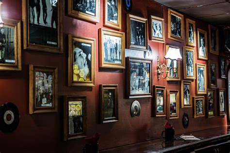 Bar Wall Decoration With Old Style Singer Pictures Collage Picture