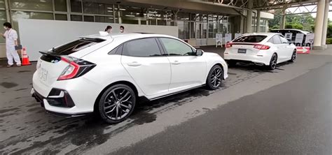 2022 Civic Hatchback Looks Great In Platinum White With Black Trim