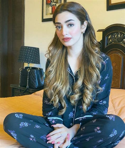 Nawal Saeed Beautiful Pictures From Turkey Reviewitpk