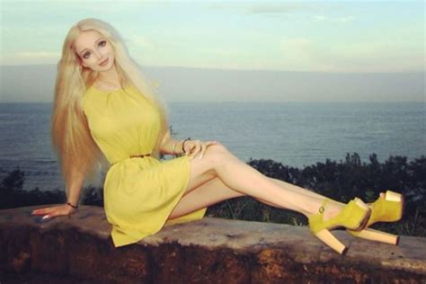 Valeria Lukyanova Typveränderung Der Real Life Barbie Galade