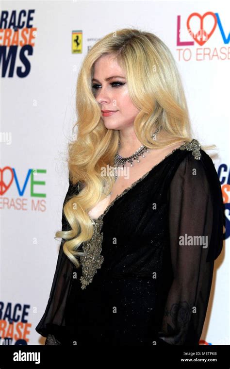 Beverly Hills Ca 20th Apr 2018 Avril Lavigne At Arrivals For 25th Annual Race To Erase Gala