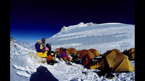 Rückblick 60 Jahre Nach Der Erstbesteigung Des Mount Everest Outdoor