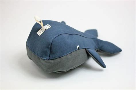Hübsch verpackt in einem baumwollbeutel mit tunnelzug. Wal-Sitzsack nähen - gratis Schnittmuster & Nähanleitung ...