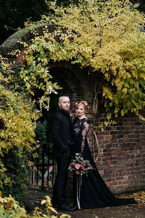 A Simple Wedding With A £7000 Budget And A Bride In Black · Rock N Roll Bride