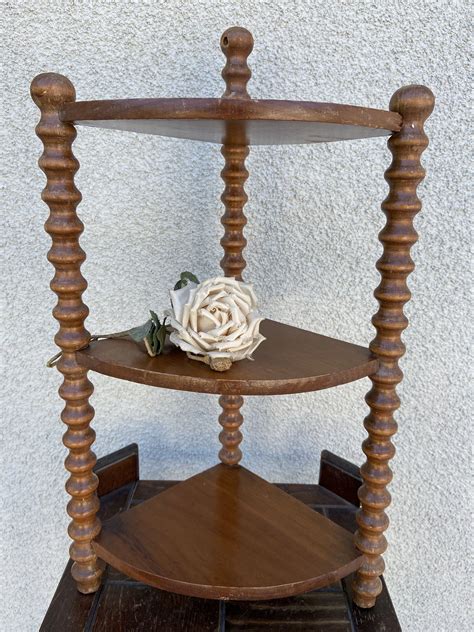 Find your corner bookcase easily amongst the 21 products from the leading brands (poliform, lema, dall'agnese,.) on archiexpo, the architecture and design specialist for your professional purchases. Antique small corner shelf wall display in 2020 | Wall ...