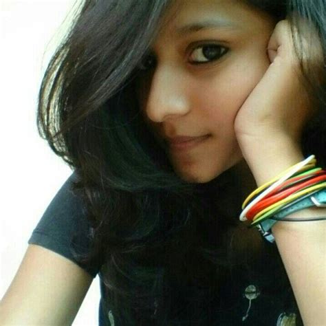 Indian Girls Photo Indian Cute And Beautiful Gils Facebook Selfiealbum 6