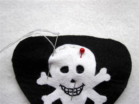 Graces Favours Craft Adventures How To Make A Felt Diy Pirate Eye