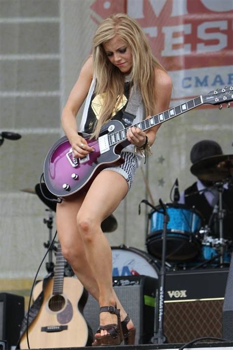 Lindsay Ell Releases Her New Single By The Way Female Guitarist