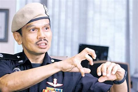 Jadi, dengan sejarah diatas, kita rakyat malaysia patut berbangga sebab anggota komando kita merupakan salah satunya komando yang dapat memakai beret yang sama warna dengan beret anggota komando sas yang mana sas ni merupakan anggota komando terbaik dunia. Kes Al Ma'unah - Pengalaman Pegawai Komando Vat 69 - M-Update