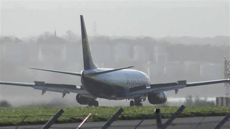 46mph Gusting Winds Ryanair Landing Liverpool Atc Youtube