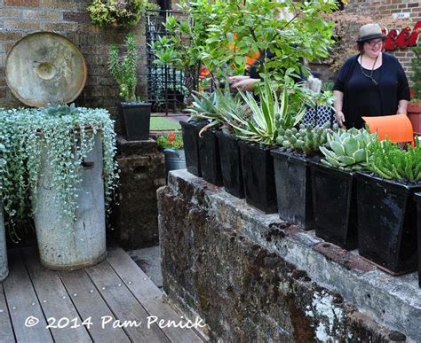 Jj De Sousas Bold Garden Digs Portland Garden Bloggers Fling