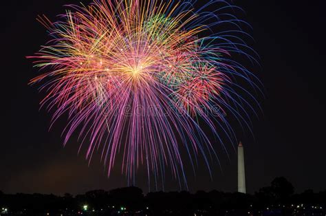 Hoteles cerca de four seasons hotel washington dc. Washington DC, El 4 De Julio De 2017: St John Episcopal ...