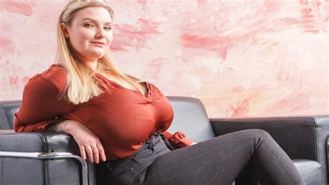 Kira Liv Ukrainian Curvy Plus Size Model Biowiki And Born In 🇺🇦 Livin In 🇩🇪 Youtube