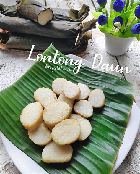 Membuat lontong biasanya dibungkus dengan menggunakan daun pisang. Pake Trick Ini, Bikin Lontong Daun Jadi Lebih Gamapng ...