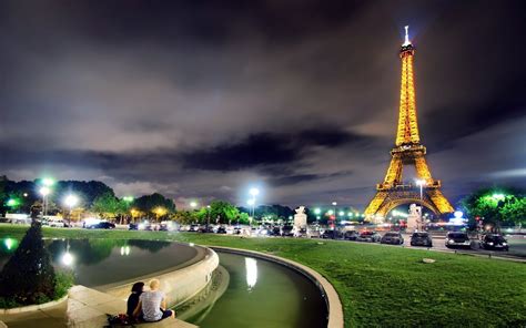Amazing View Of Eiffel Tower In Paris City Of France Hd